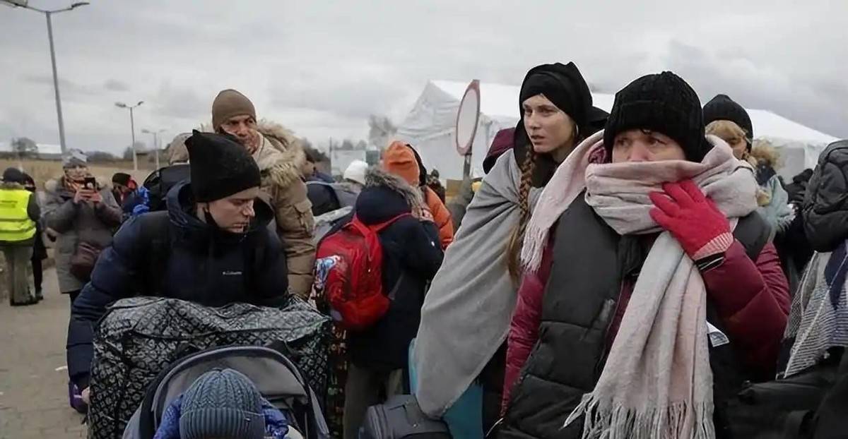 军10日凌晨突袭基辅全城陷入停电pg电子游戏网站普京不再克制：俄(图5)